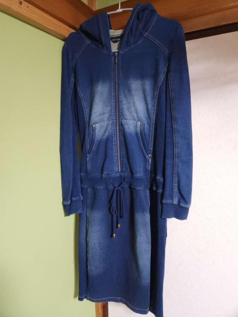 美品 SCOT CLUB デニム調 フード付きロングワンピース 9号 < ブランド 美品 SCOT CLUB デニム調 フード付きロングワンピース 9号 < ブランドの