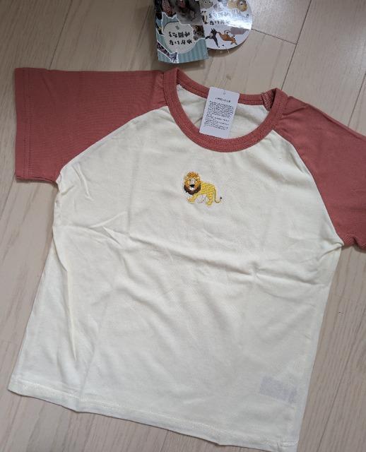 120★ゆかいな仲間たち★ライオン刺繍★ラグランTシャツ★送料無料 < キッズ/ベビー  120★ゆかいな仲間たち★ライオン刺繍★ラグランTシャツ★送料無料 < キッズ/ベビーの