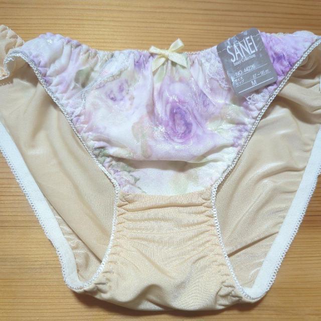 新品衣類 ベージュの花柄 М < 女性ファッション  新品衣類 ベージュの花柄 М  < 女性ファッションの