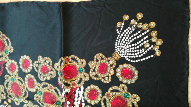 iCHANELBe[WXJ[ttL  uh 