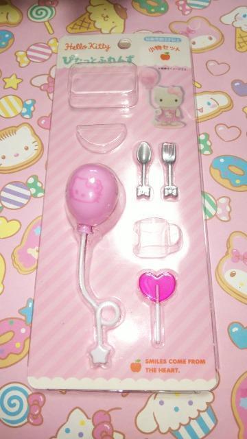 ぴたっとふれんず小物セットハローキティHELLO KITTY部品欠品ミニチュア < おもちゃ  ぴたっとふれんず小物セットハローキティHELLO KITTY部品欠品ミニチュア  < おもちゃの