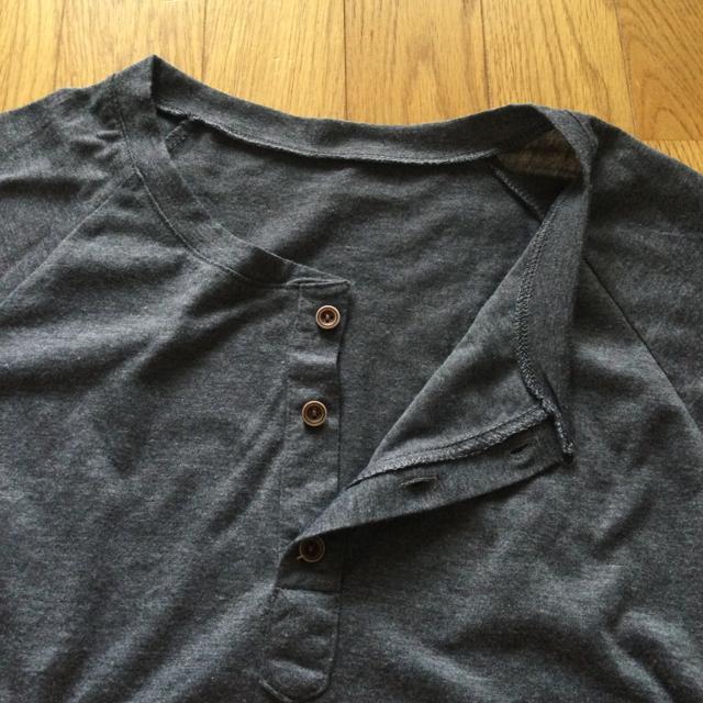 ヘンリーネック3つボタン 長袖Tシャツ カットソー < 男性ファッション  ヘンリーネック3つボタン 長袖Tシャツ カットソー < 男性ファッションの