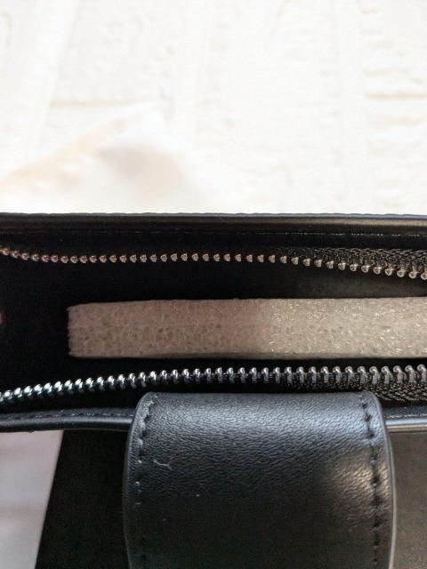 COACH��܂���z�V�O�l�`���[���{����