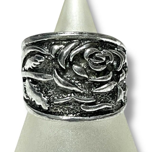 【新品】薔薇レリーフデザインフリーリング < 女性アクセサリー/時計  【新品】薔薇レリーフデザインフリーリング < 女性アクセサリー/時計の