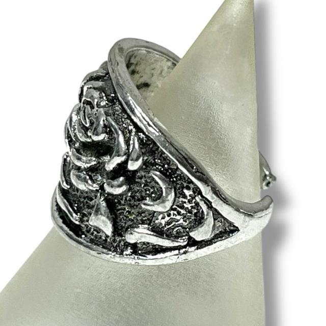 【新品】薔薇レリーフデザインフリーリング < 女性アクセサリー/時計  【新品】薔薇レリーフデザインフリーリング < 女性アクセサリー/時計の