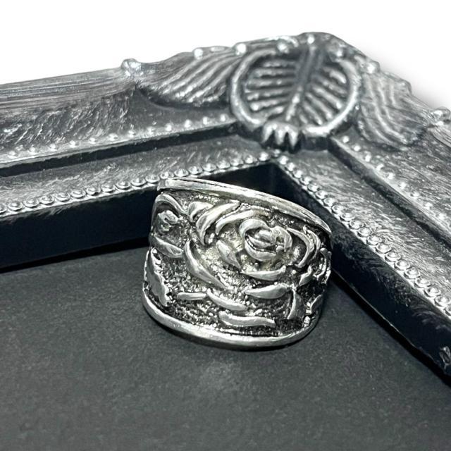 【新品】薔薇レリーフデザインフリーリング < 女性アクセサリー/時計  【新品】薔薇レリーフデザインフリーリング < 女性アクセサリー/時計の
