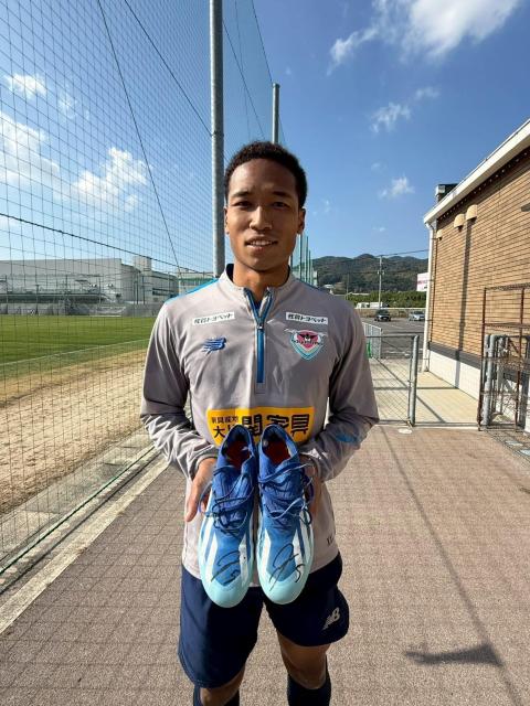 #5 長澤 シヴァタファリ選手 実使用・直筆サイン入りスパイク < レジャー/スポーツ #5 長澤 シヴァタファリ選手 実使用・直筆サイン入りスパイク < レジャー/スポーツの