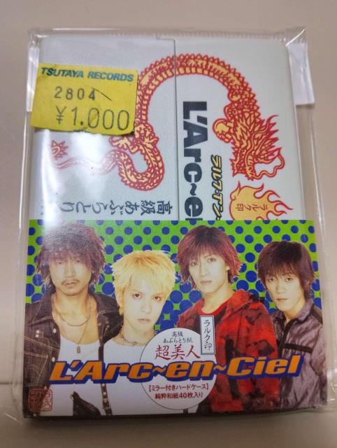 ��L'Arc-en-Ciel�� �����N�A���V�G�� �������Ԃ�Ƃ莆 �~���[�t���n�[�h�P�[�X ���J��  �� �^�����g�O�b�Y�� 