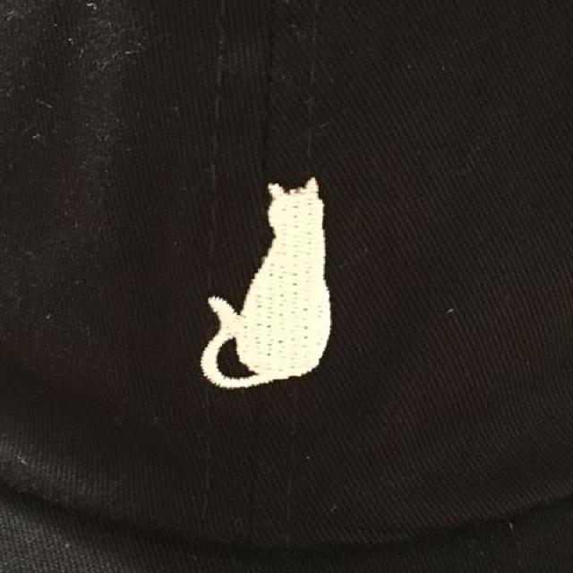 レディースサイズ・ワンポイント猫シルエット刺繍帽子。ブラック < 女性ファッション  レディースサイズ・ワンポイント猫シルエット刺繍帽子。ブラック < 女性ファッションの