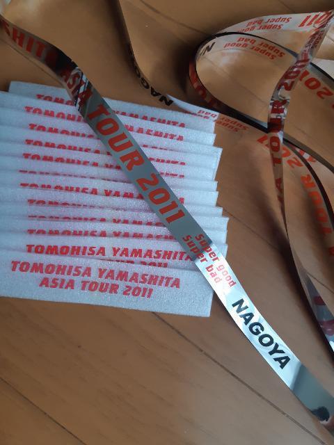 山下智久 ASIA TOUR 2011名古屋銀テープ&発泡リボン < タレントグッズ  山下智久 ASIA TOUR 2011名古屋銀テープ&発泡リボン < タレントグッズの