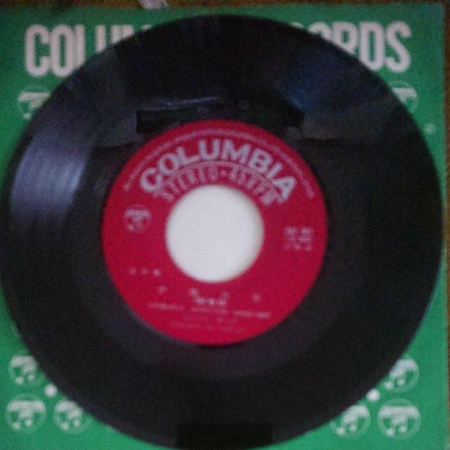 チャームで踊ろう  ジュディ・オングEPレコード < CD/DVD/ビデオ  チャームで踊ろう  ジュディ・オングEPレコード < CD/DVD/ビデオの