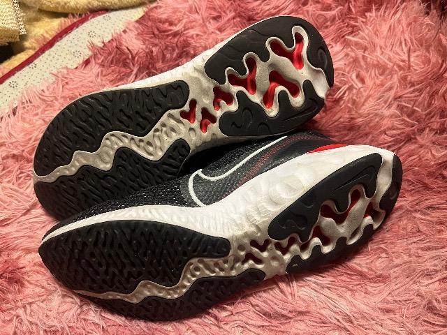 NIKE リニューランスニーカー < 男性ファッション  NIKE リニューランスニーカー < 男性ファッションの