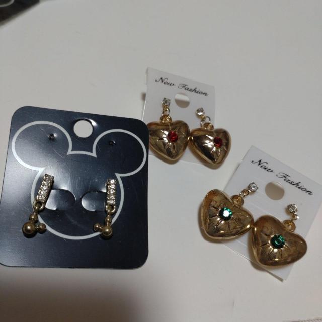 ゴールド色モチーフピアス3点セット < 女性アクセサリー/時計 ゴールド色モチーフピアス3点セット < 女性アクセサリー/時計の