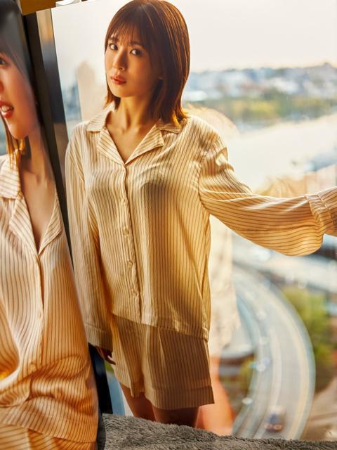 タンス整理品 おまとめOK タレントグッズ 送料込み 日向坂46 松田好花さん写真集 < タレントグッズ  タンス整理品 おまとめOK タレントグッズ 送料込み 日向坂46 松田好花さん写真集 < タレントグッズの