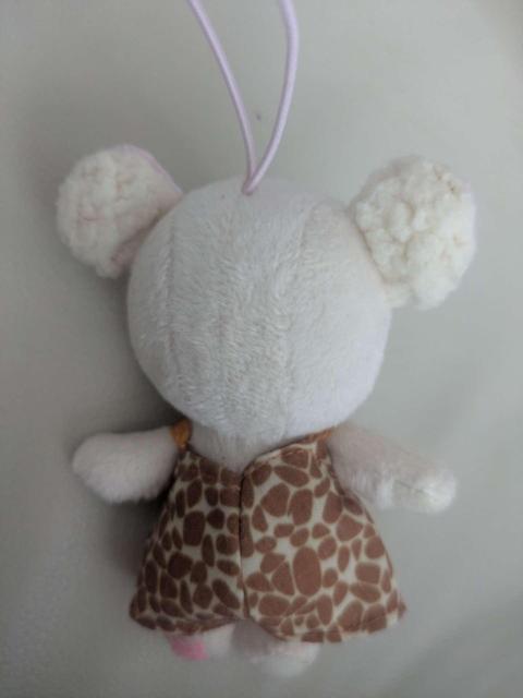 可愛いアニマルぬいぐるみキーホルダー 白いクマ風 キリン柄ドレス 花耳 < おもちゃ 可愛いアニマルぬいぐるみキーホルダー 白いクマ風 キリン柄ドレス 花耳 < おもちゃの