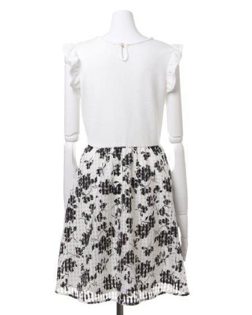 新品☆イング*モノトーン花柄スカートドッキングワンピ < ブランド  新品☆イング*モノトーン花柄スカートドッキングワンピ < ブランドの