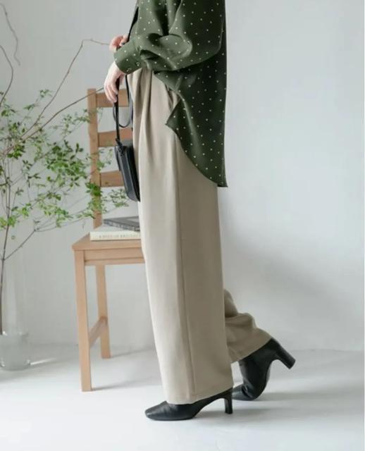 新品タグ付き My:nia  ワイドパンツ  M < 女性ファッション  新品タグ付き My:nia  ワイドパンツ  M < 女性ファッションの