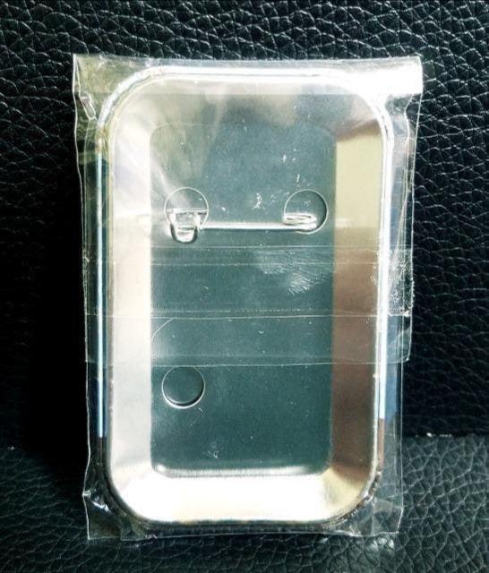 【訳あり】☆送料無料☆おそ松さん☆ヴィレッジヴァンガード限定/缶バッジ☆カラ松(全身)☆新品☆ < アニメ/コミック/キャラクター 【訳あり】☆送料無料☆おそ松さん☆ヴィレッジヴァンガード限定/缶バッジ☆カラ松(全身)☆新品☆ < アニメ/コミック/キャラクターの