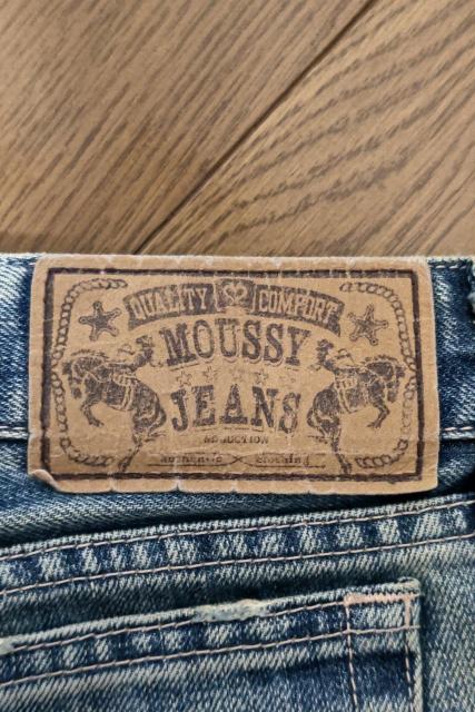 QUC`  }EW[  MOUSSY  uh 