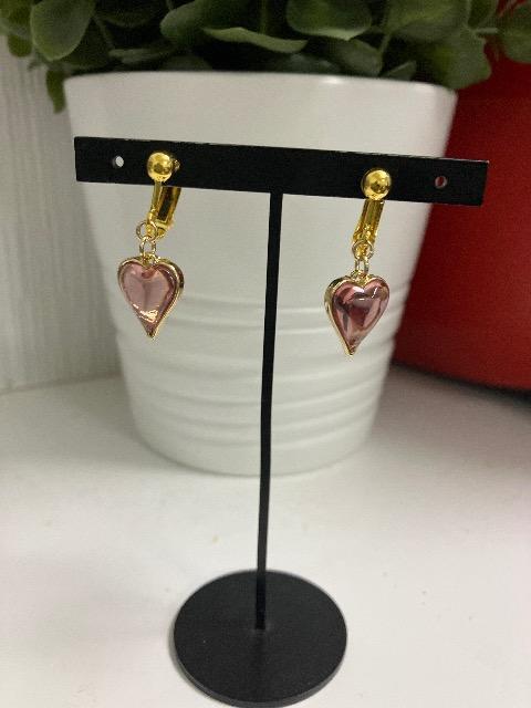 ハンドメイド ハートのチャームを使用したイヤリング < 女性ファッション  ハンドメイド ハートのチャームを使用したイヤリング  < 女性ファッションの