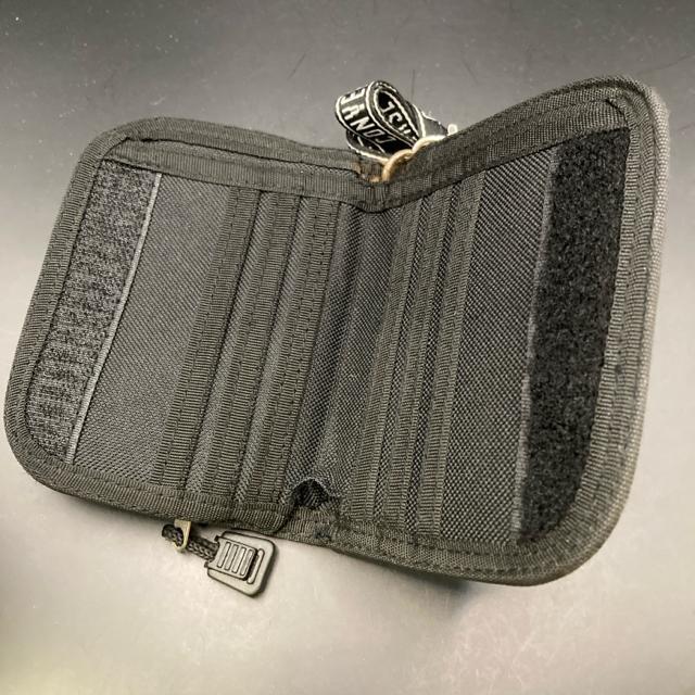 即決 converse コンバース 二つ折り財布 ブラック < ブランド  即決 converse コンバース 二つ折り財布 ブラック < ブランドの