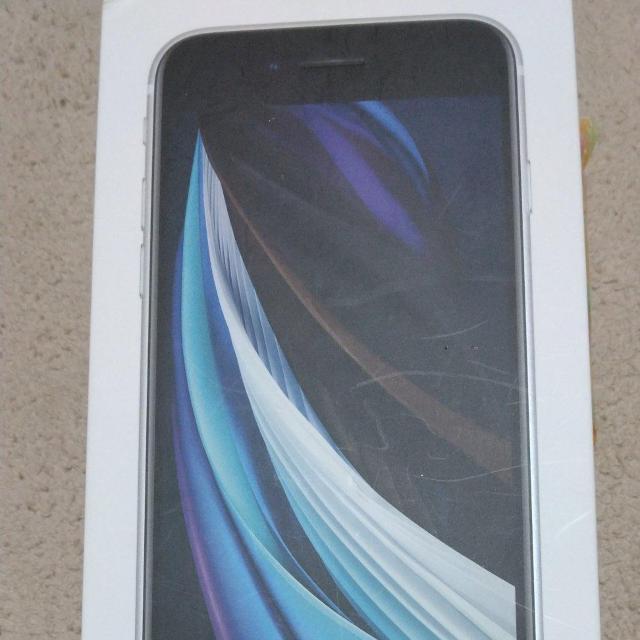 iPhoneSE񐢑  Ɠd/AV 