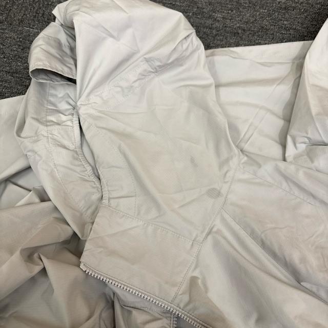 即決 UNIQLO ユニクロ ポケッタブルUVカットパーカ M < ブランド 即決 UNIQLO ユニクロ ポケッタブルUVカットパーカ M < ブランドの