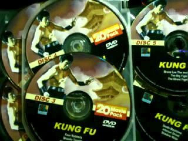 〓☆カンフー映画 20作品収録---6枚組DVD-BOX < CD/DVD/ビデオ  〓☆カンフー映画 20作品収録---6枚組DVD-BOX < CD/DVD/ビデオの