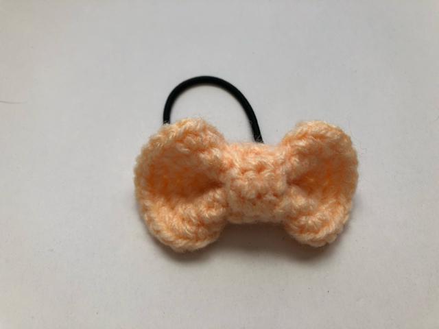 ハンドメイド ヘアゴム 丸っこいリボン♪ 小さなお子様用 アプリコット < 女性ファッション  ハンドメイド ヘアゴム 丸っこいリボン♪ 小さなお子様用 アプリコット  < 女性ファッションの