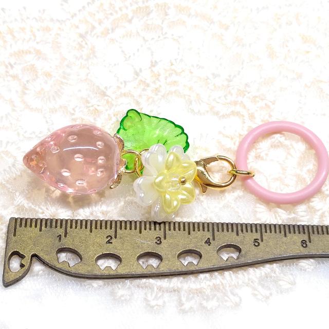 ハンドメイド☆目印チャーム☆クリア苺☆ピンク < 女性ファッション ハンドメイド☆目印チャーム☆クリア苺☆ピンク < 女性ファッションの