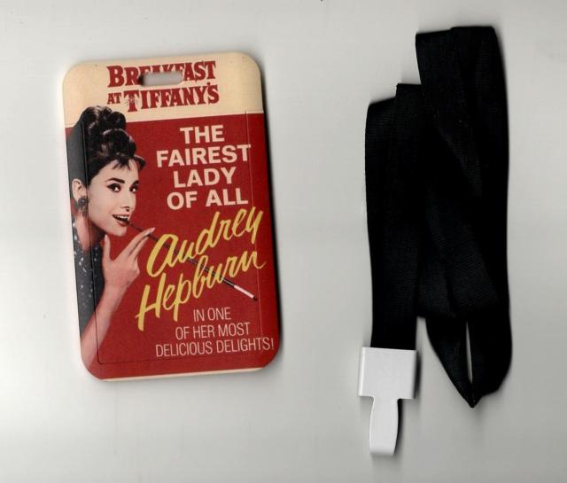 新品 ティファニーで朝食を オードリー・ヘプバーン IDカードホルダーケース ネックストラップ付き ICカードケース < 女性ファッション 新品 ティファニーで朝食を オードリー・ヘプバーン IDカードホルダーケース ネックストラップ付き ICカードケース < 女性ファッションの
