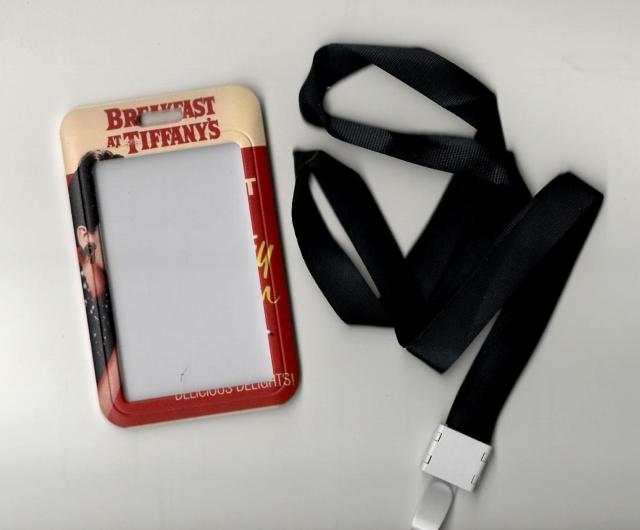 新品 ティファニーで朝食を オードリー・ヘプバーン IDカードホルダーケース ネックストラップ付き ICカードケース < 女性ファッション 新品 ティファニーで朝食を オードリー・ヘプバーン IDカードホルダーケース ネックストラップ付き ICカードケース < 女性ファッションの