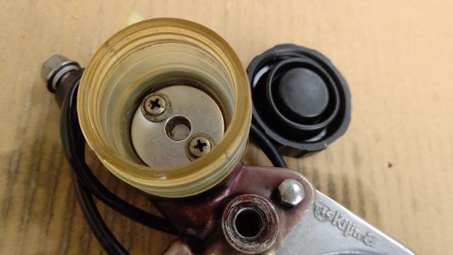 GT750ダブル用マスター固着無良品GT380CBX400Z400FXキャリパー ディスク < 自動車/バイク GT750ダブル用マスター固着無良品GT380CBX400Z400FXキャリパー ディスク < 自動車/バイク