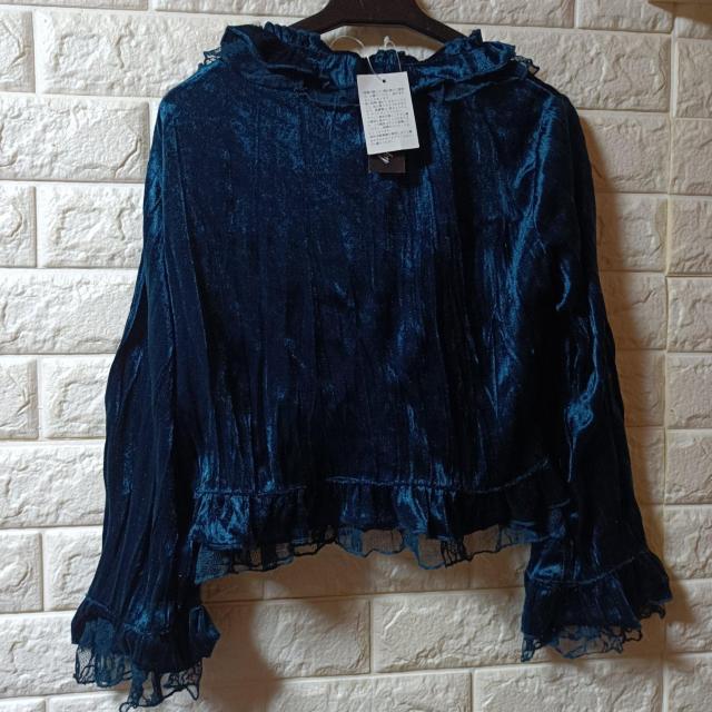 新品★ベロア★フロントフリルトップス/カーキ < 女性ファッション  新品★ベロア★フロントフリルトップス/カーキ < 女性ファッションの