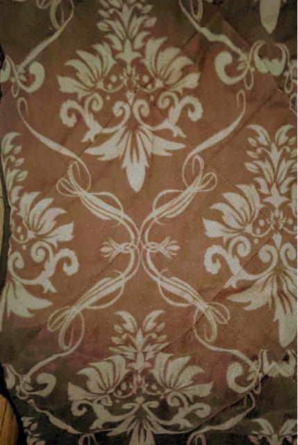 保温わた入り!マイクロフリース素材!優雅な高貴なオーナメント柄!シングルサイズ!わた入り!軽量!暖か毛布!新品!焦茶色系色合い! < インテリア/ライフ  保温わた入り!マイクロフリース素材!優雅な高貴なオーナメント柄!シングルサイズ!わた入り!軽量!暖か毛布!新品!焦茶色系色合い! < インテリア/ライフの