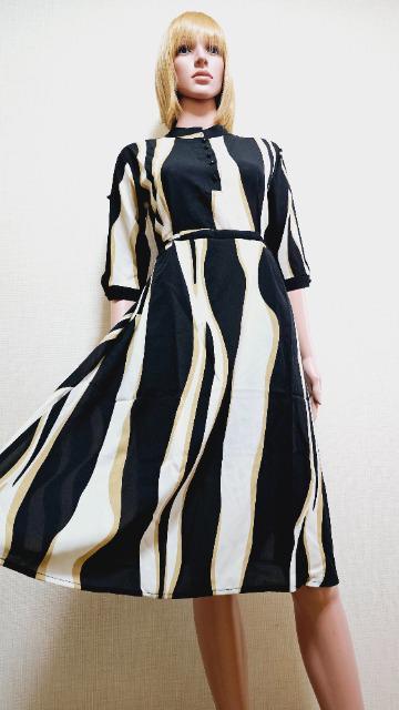 新品タグ付☆大きいL☆さらっと薄手素材が心地よい5連釦ワンピW153☆3点で即落 < 女性ファッション  新品タグ付☆大きいL☆さらっと薄手素材が心地よい5連釦ワンピW153☆3点で即落 < 女性ファッションの