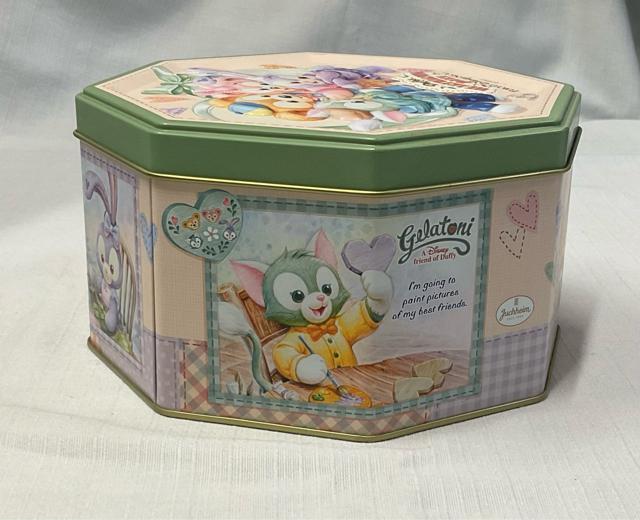 ◇TDS 東京ディズニーシー 東京ディズニーリゾート◇2018年 ダッフィーフレンズ お菓子の空き缶A/八角形 小物入れ < アニメ/コミック/キャラクター  ◇TDS 東京ディズニーシー 東京ディズニーリゾート◇2018年 ダッフィーフレンズ お菓子の空き缶A/八角形 小物入れ < アニメ/コミック/キャラクターの