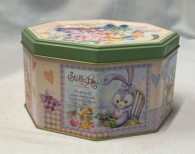 ◇TDS 東京ディズニーシー 東京ディズニーリゾート◇2018年 ダッフィーフレンズ お菓子の空き缶A/八角形 小物入れ < アニメ/コミック/キャラクター  ◇TDS 東京ディズニーシー 東京ディズニーリゾート◇2018年 ダッフィーフレンズ お菓子の空き缶A/八角形 小物入れ < アニメ/コミック/キャラクターの