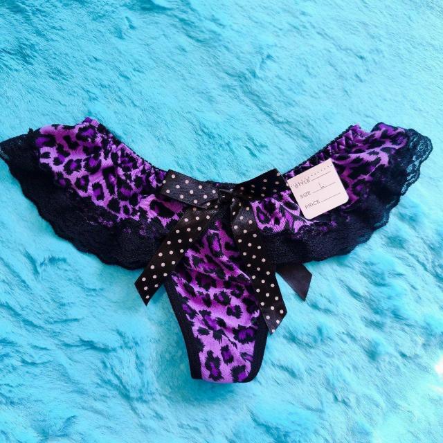 パープルヒョウ柄。。。フリルTバック。。。レオパード紫色豹柄。。。 < 女性ファッション  パープルヒョウ柄。。。フリルTバック。。。レオパード紫色豹柄。。。  < 女性ファッションの