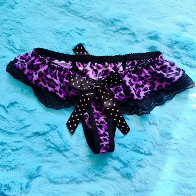 パープルヒョウ柄。。。フリルTバック。。。レオパード紫色豹柄。。。 < 女性ファッション  パープルヒョウ柄。。。フリルTバック。。。レオパード紫色豹柄。。。 < 女性ファッションの