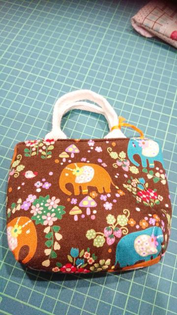 ハンドメイド  プチ手提げ(ぞう)マチ付き < 女性ファッション  ハンドメイド  プチ手提げ(ぞう)マチ付き  < 女性ファッションの