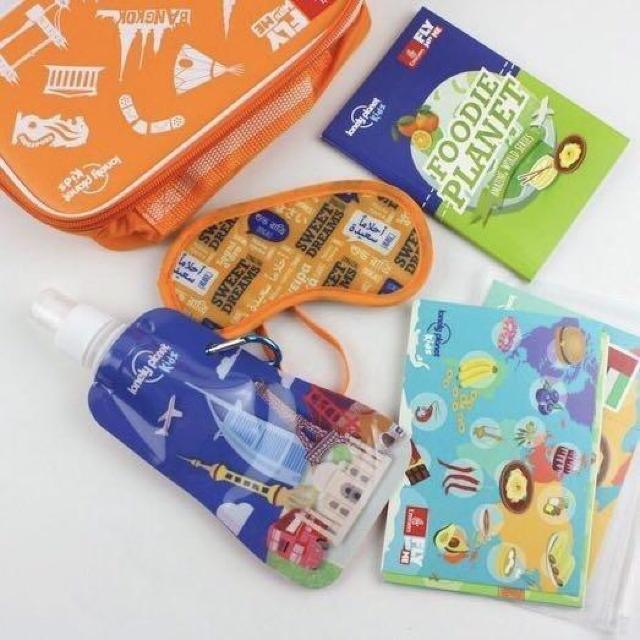 エミレーツ航空キッズアメニティ/ランチクーラーEmirates FLY WITH ME lonely planet kids保冷 < キッズ/ベビー  エミレーツ航空キッズアメニティ/ランチクーラーEmirates FLY WITH ME lonely planet kids保冷 < キッズ/ベビーの