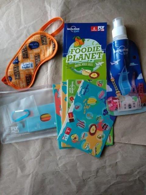 エミレーツ航空キッズアメニティ/ランチクーラーEmirates FLY WITH ME lonely planet kids保冷 < キッズ/ベビー  エミレーツ航空キッズアメニティ/ランチクーラーEmirates FLY WITH ME lonely planet kids保冷 < キッズ/ベビーの