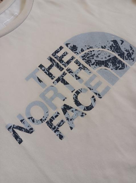 大人気★THE NORTH FACE前後ロゴ入り長袖シャツ★ロンT★男女OK★美品★ノースフェイス★ < 男性ファッション 大人気★THE NORTH FACE前後ロゴ入り長袖シャツ★ロンT★男女OK★美品★ノースフェイス★ < 男性ファッションの