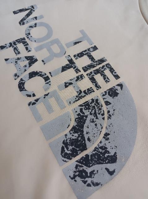 大人気★THE NORTH FACE前後ロゴ入り長袖シャツ★ロンT★男女OK★美品★ノースフェイス★ < 男性ファッション 大人気★THE NORTH FACE前後ロゴ入り長袖シャツ★ロンT★男女OK★美品★ノースフェイス★ < 男性ファッションの