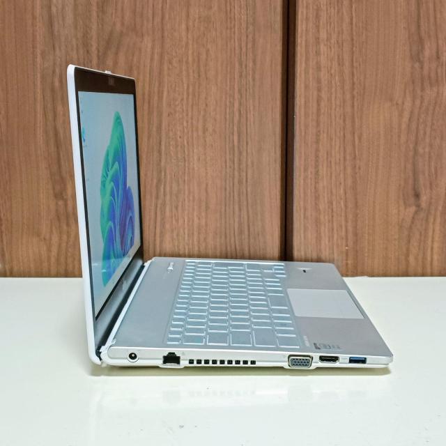 FUJITSU LIFEBOOK Corei5 ������8GB �V�iSSD512GB Web�J���� DVD Windows11 �� PC�{��/���Ӌ@��� 