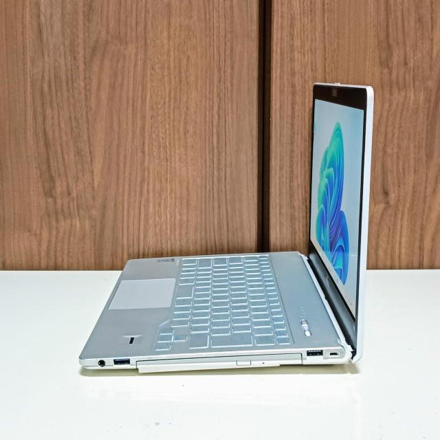 FUJITSU LIFEBOOK Corei5 ������8GB �V�iSSD512GB Web�J���� DVD Windows11 �� PC�{��/���Ӌ@��� 