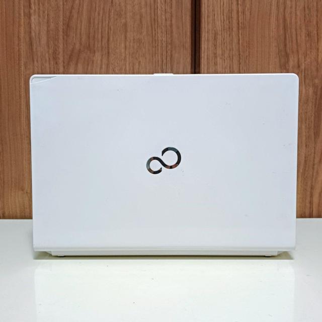 FUJITSU LIFEBOOK Corei5 ������8GB �V�iSSD512GB Web�J���� DVD Windows11 �� PC�{��/���Ӌ@��� 