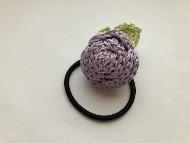 ハンドメイド ヘアゴム ブローチ 巻き巻き薔薇 ラベンダー < 女性ファッション  ハンドメイド ヘアゴム ブローチ 巻き巻き薔薇 ラベンダー  < 女性ファッションの