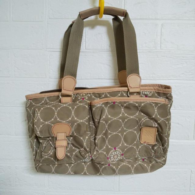 【百貨店購入】BASARA TYO 軽量ナイロンバッグ < 女性ファッション  【百貨店購入】BASARA TYO 軽量ナイロンバッグ  < 女性ファッションの